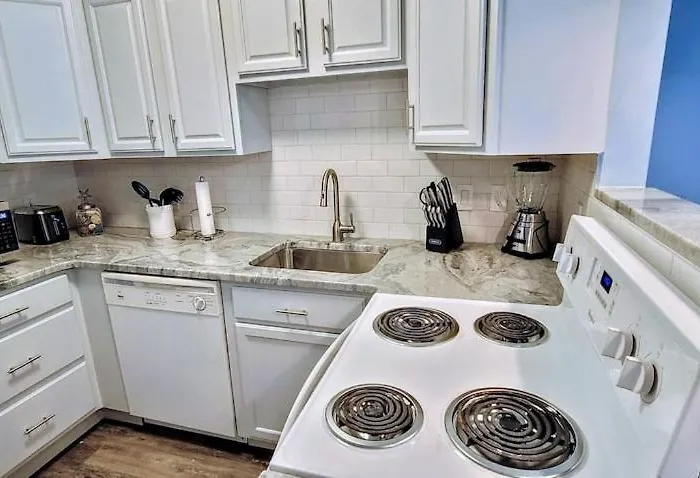 Aparthotel Marylander Condominiums, 90 Steps From The 4*
