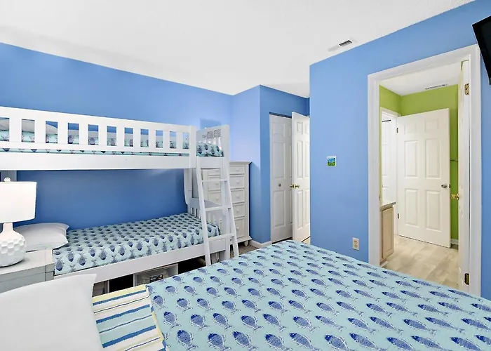 Marylander Condominiums, 90 Steps From The Aparthotel