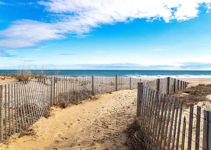 Aparthotel Marylander Condominiums, 90 Steps From The