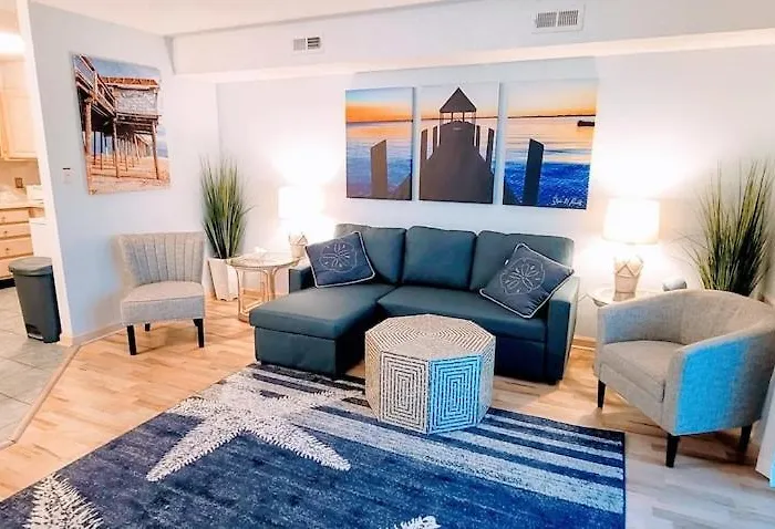 Aparthotel Marylander Condominiums, 90 Steps From The Ocean City
