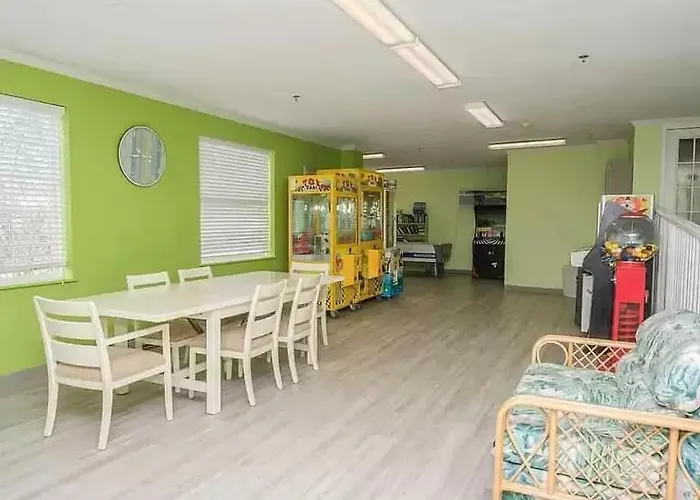 Aparthotel Marylander Condominiums, 90 Steps From The Ocean City